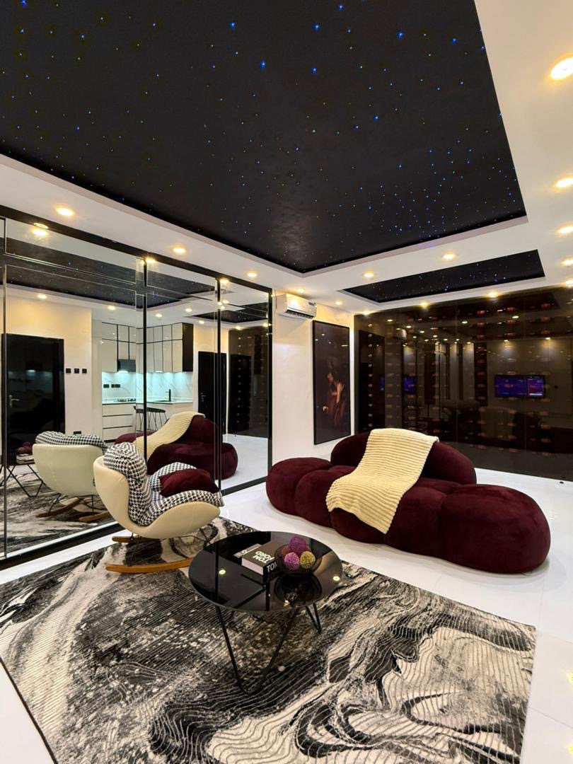 Deluxe 2 bedroom Apartment