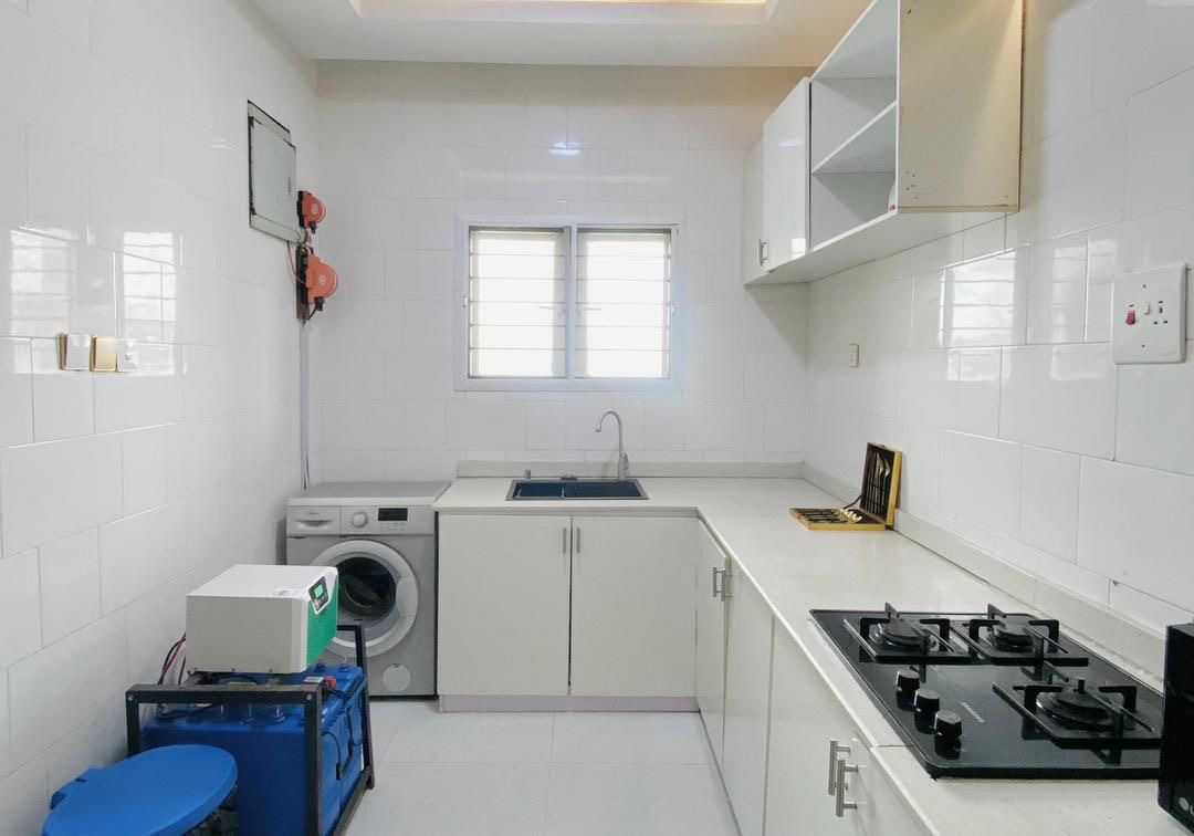 2 bedroom apartment (Cyberville).