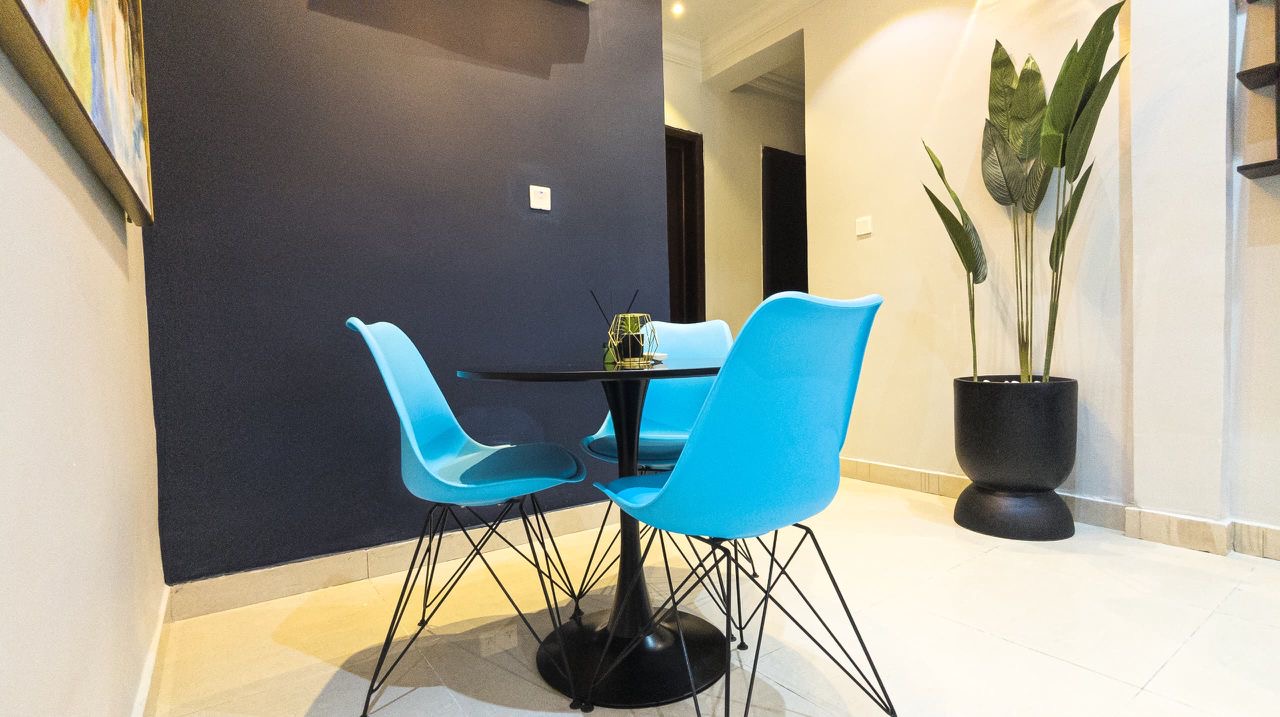 Newly furnished 1 bedroom apartment.