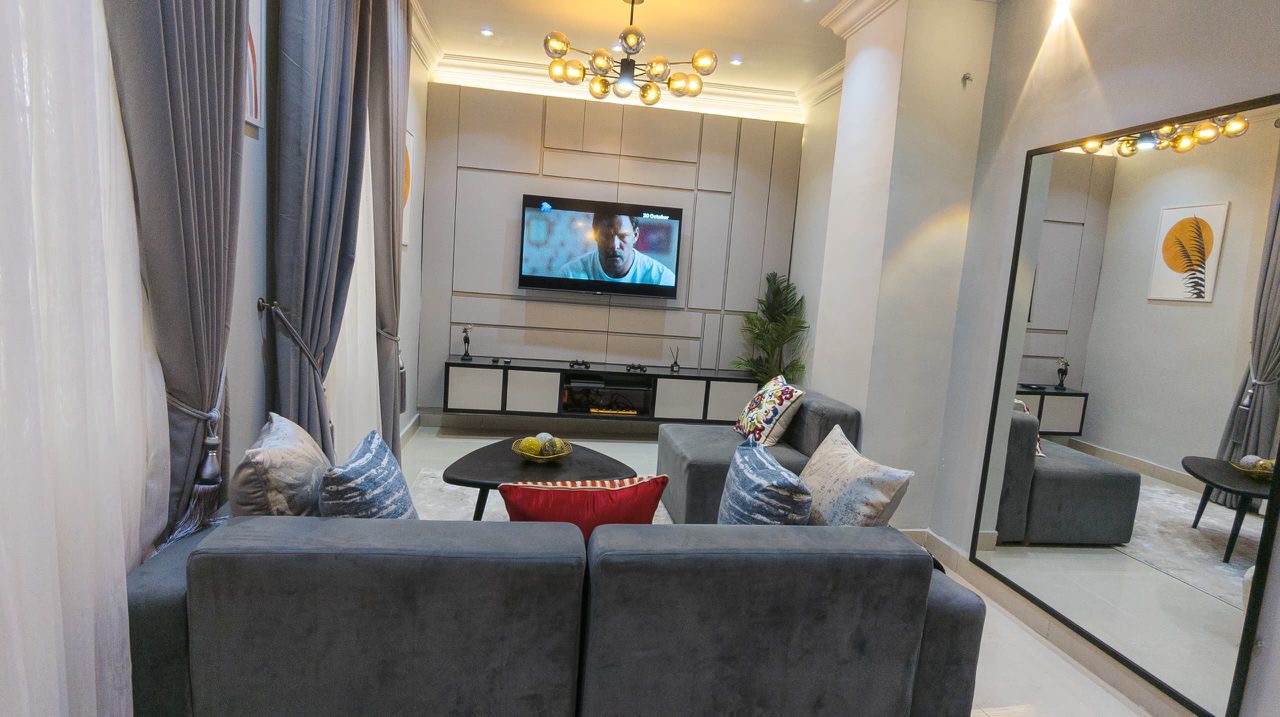 Newly furnished 1 bedroom apartment.