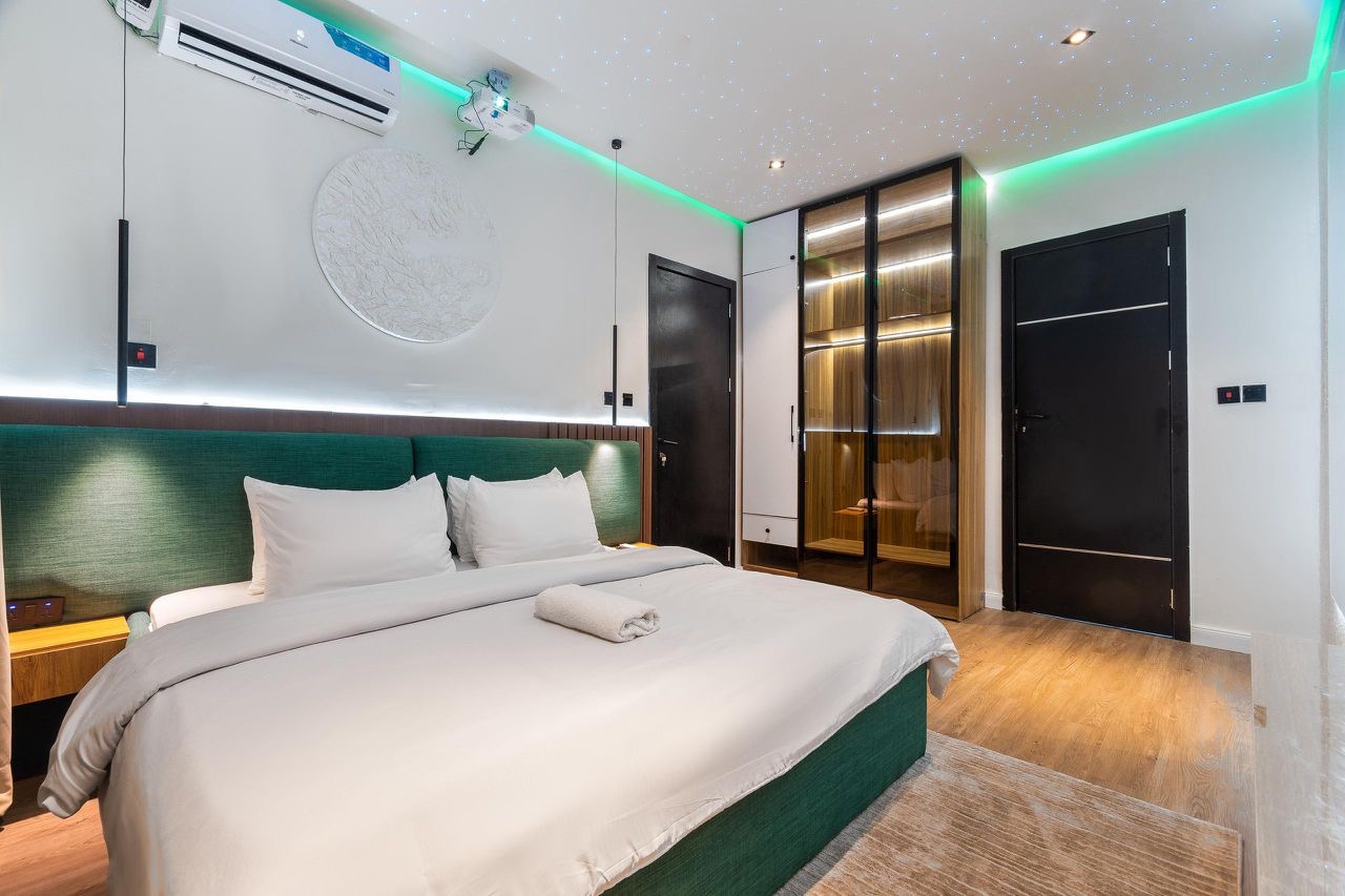 Cinematic 1bedroom apartment