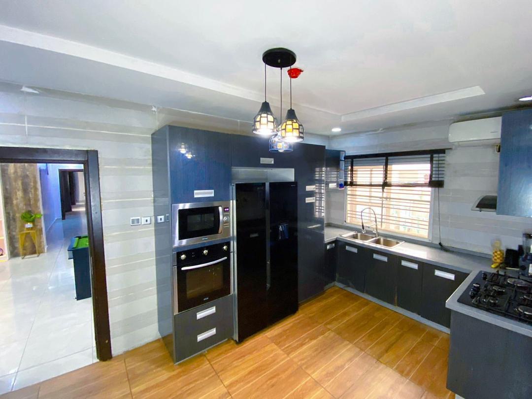 3bedroom in lekki right