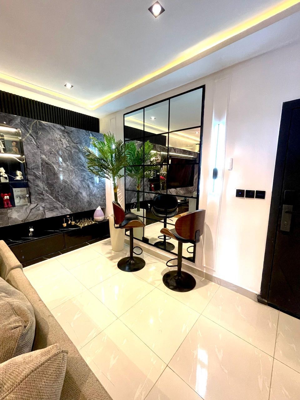 2 bedroom beachfront apartment