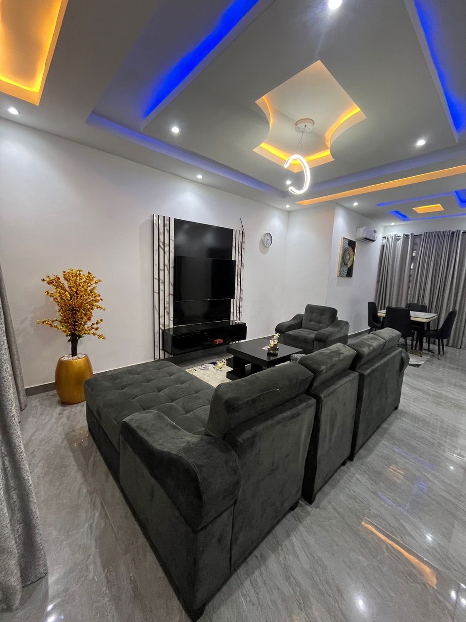 Flat D (3bedroom in GRA)