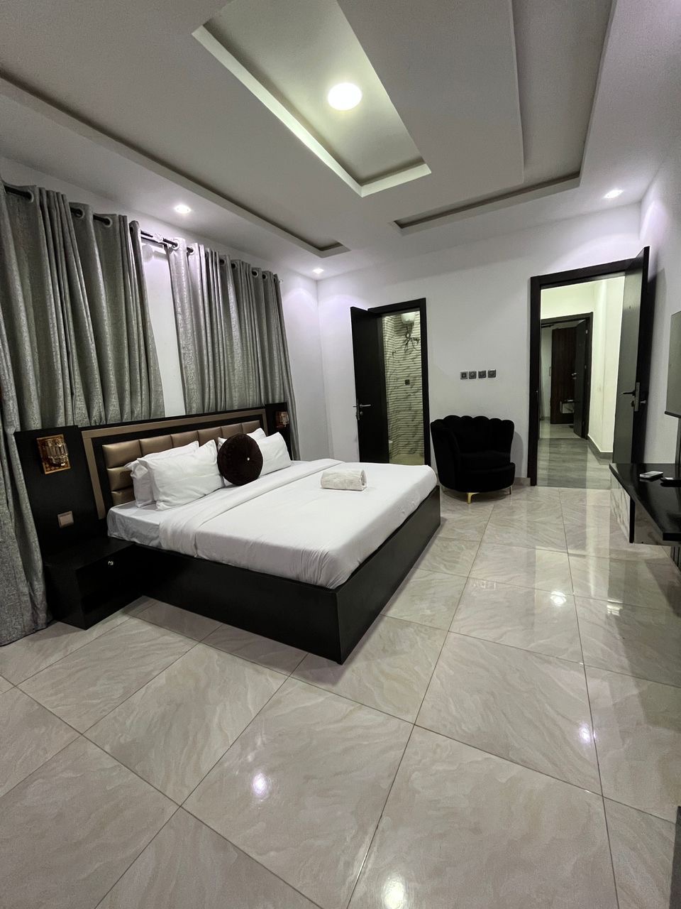 Flat E (2 bedroom in GRA)