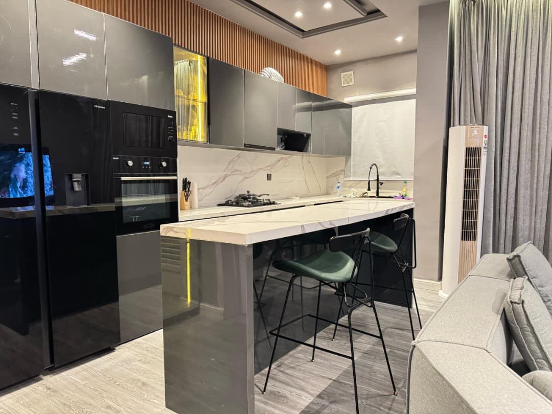 HOLMESWOOD (2bedroom Alexa apartment)