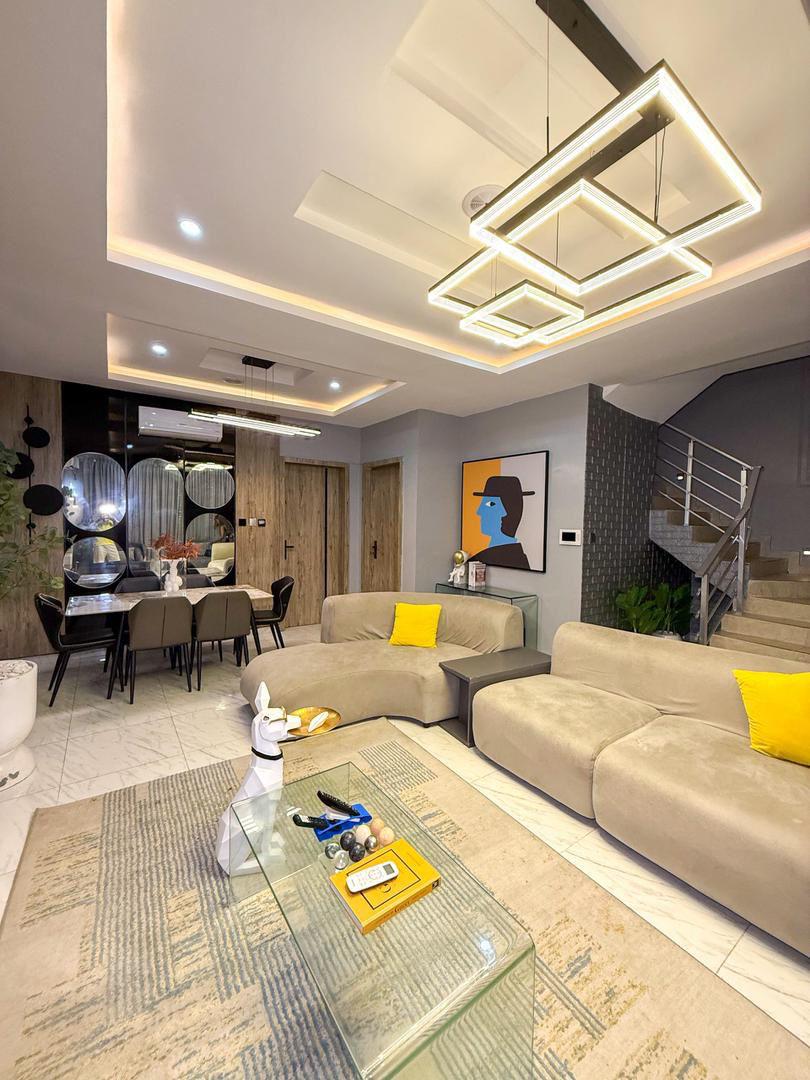 Luxury 3/4 Bedroom Duplex Apartment