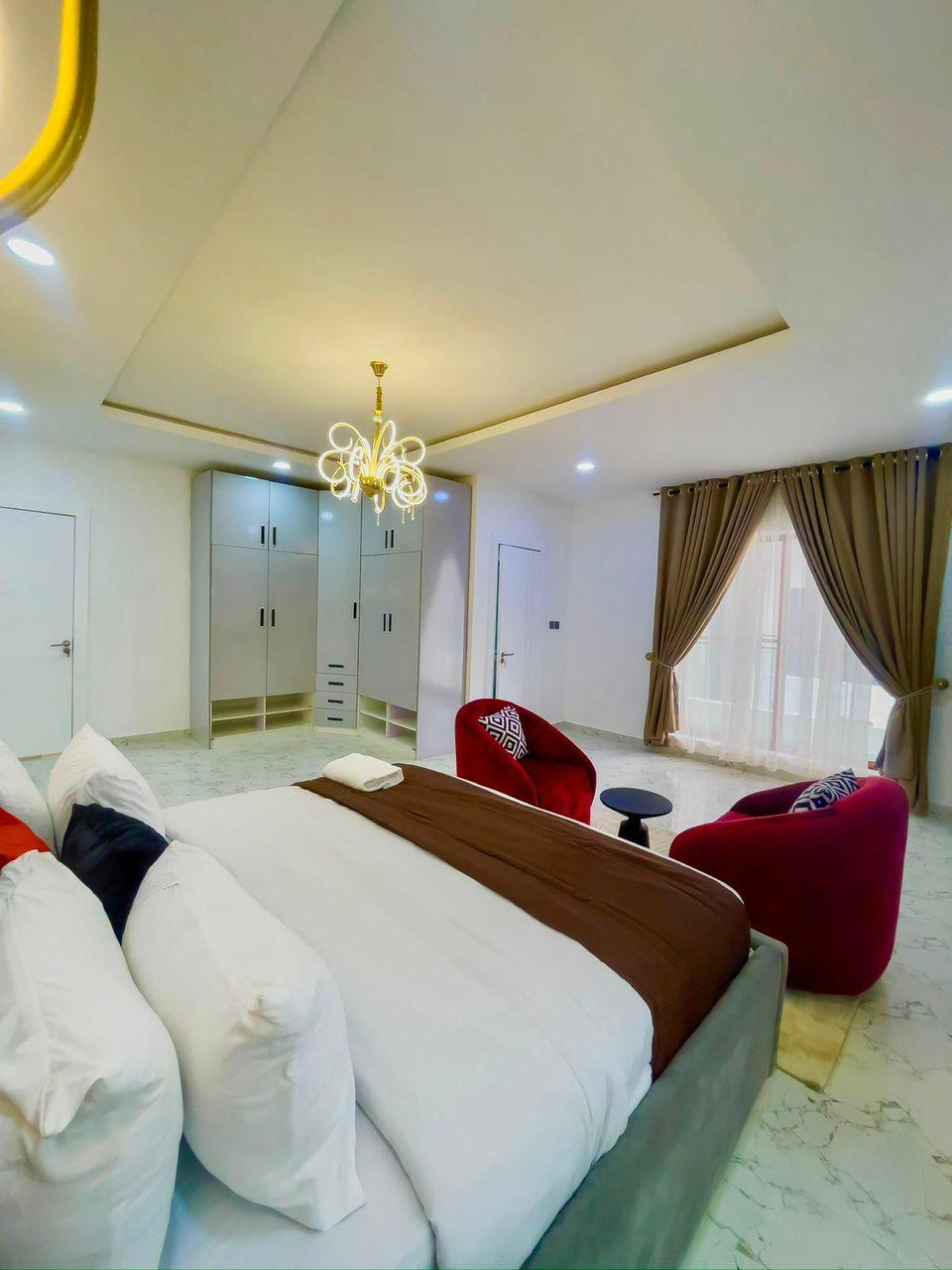 Lovely 1 Bedroom Apartment