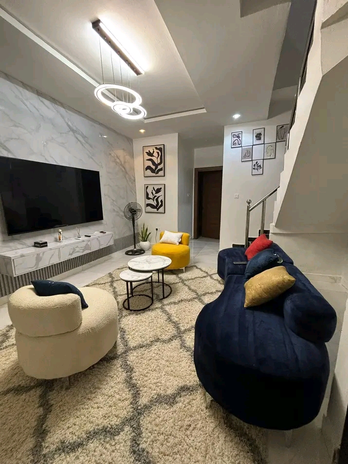 Fully service terrace duplex