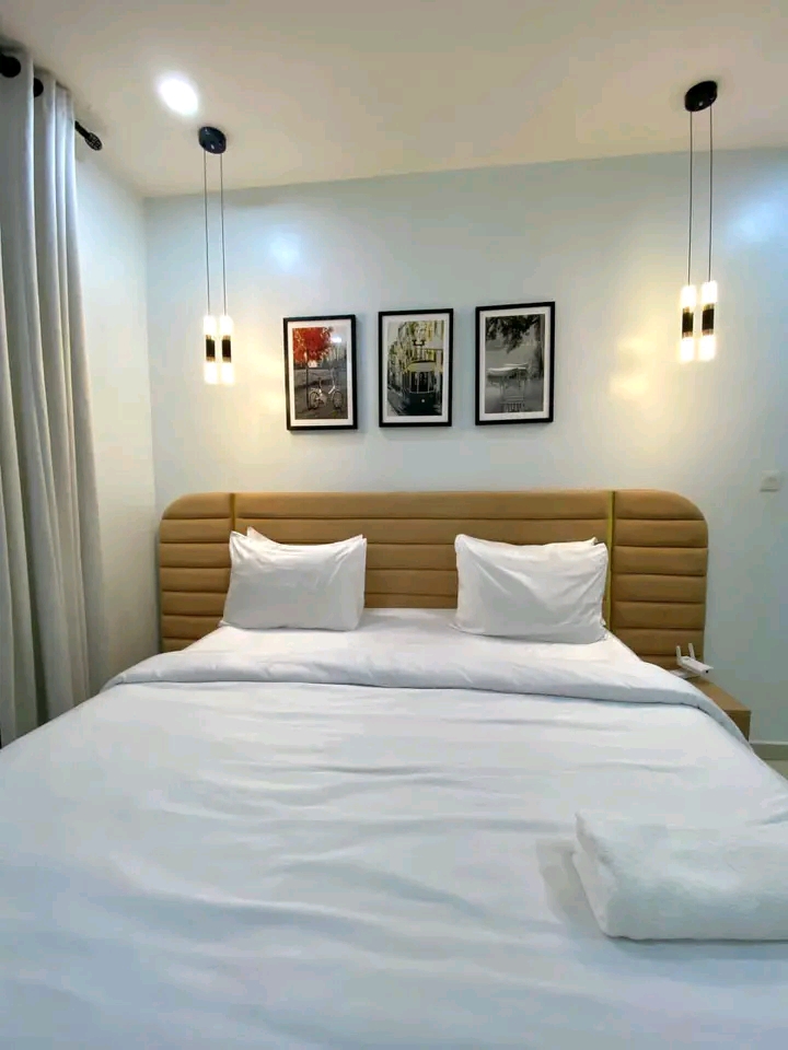 Minimalist 3 bedroom