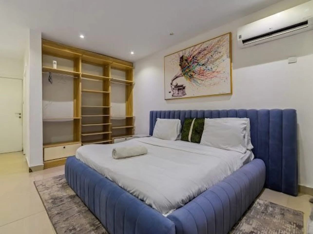 Waterfront apartment