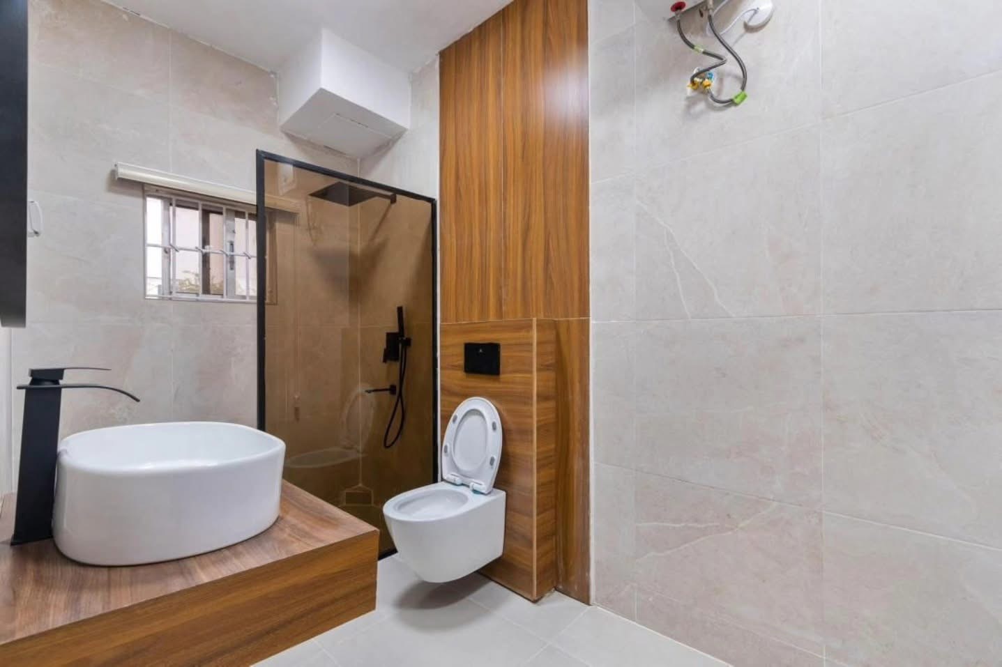 Two barroom admiralty