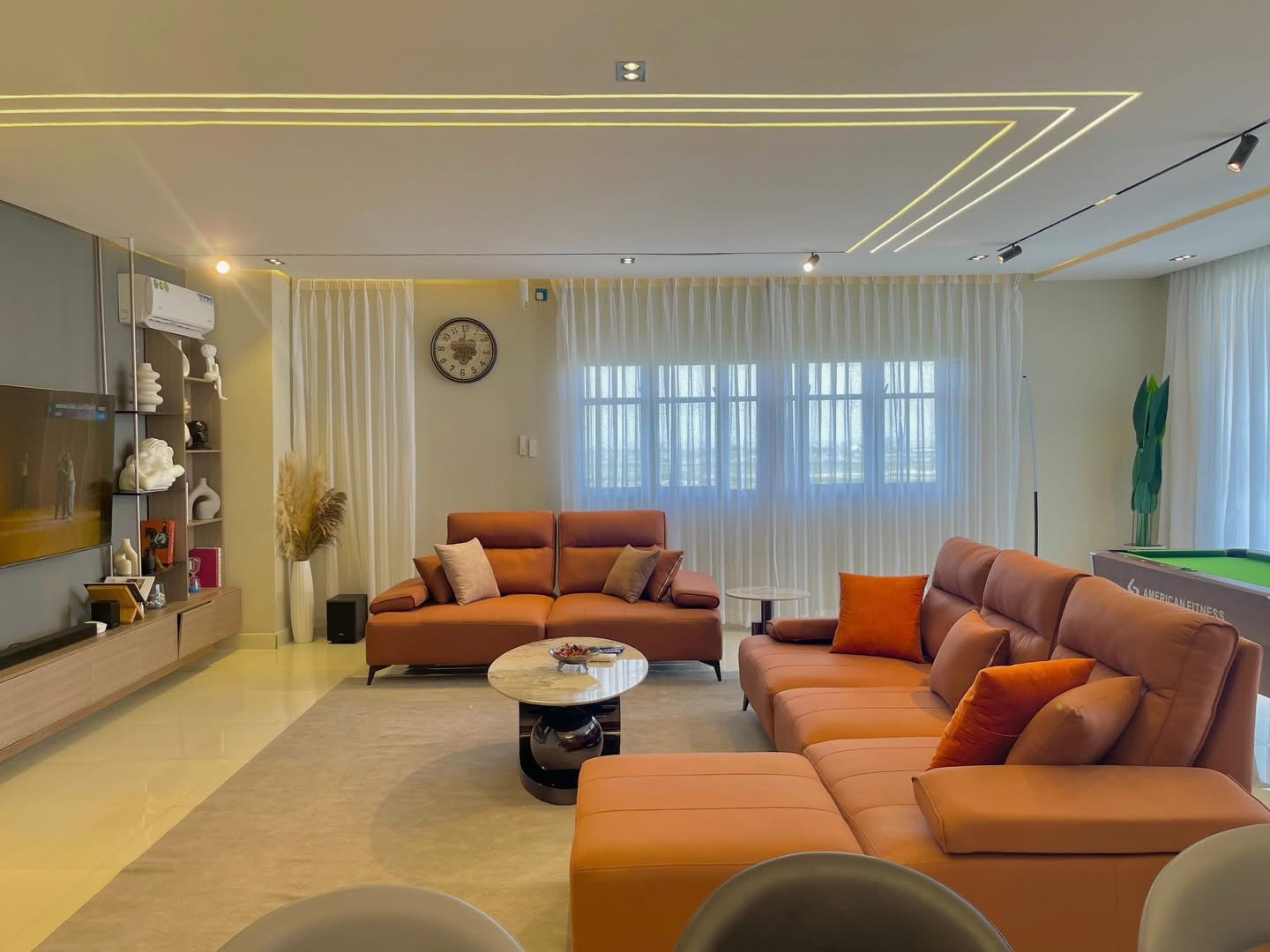 Three bedroom Maisonette