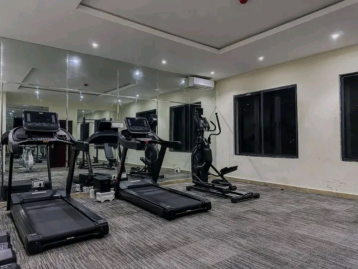 Elegant two-bedroom Seaview