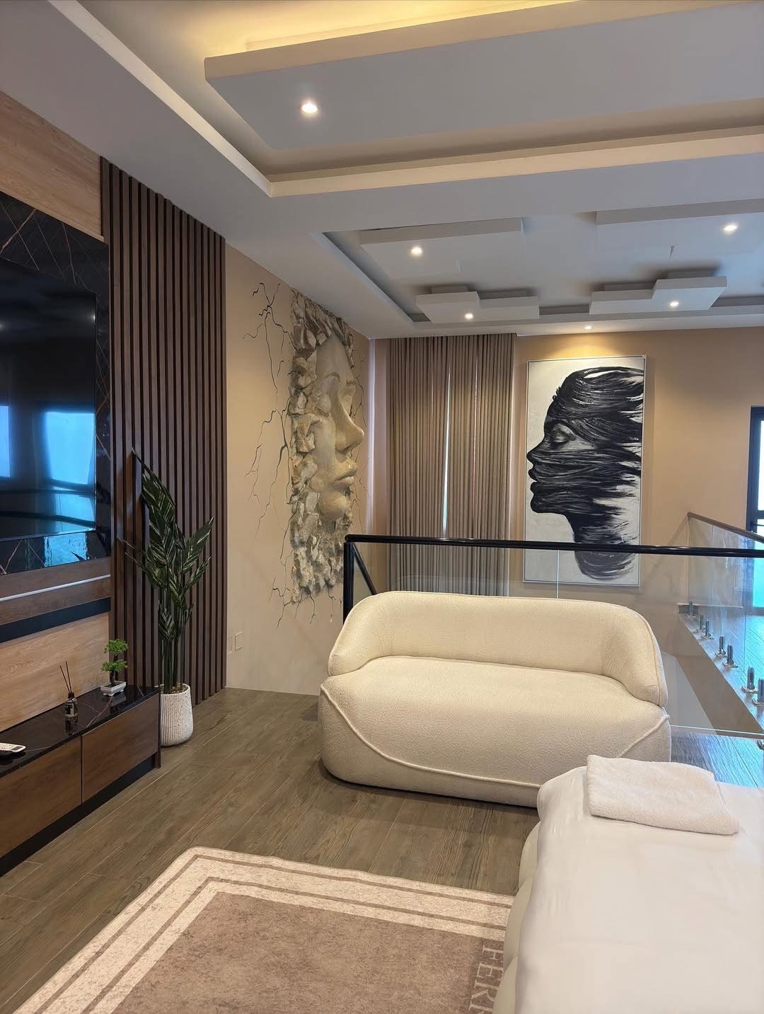 Black theme apartment