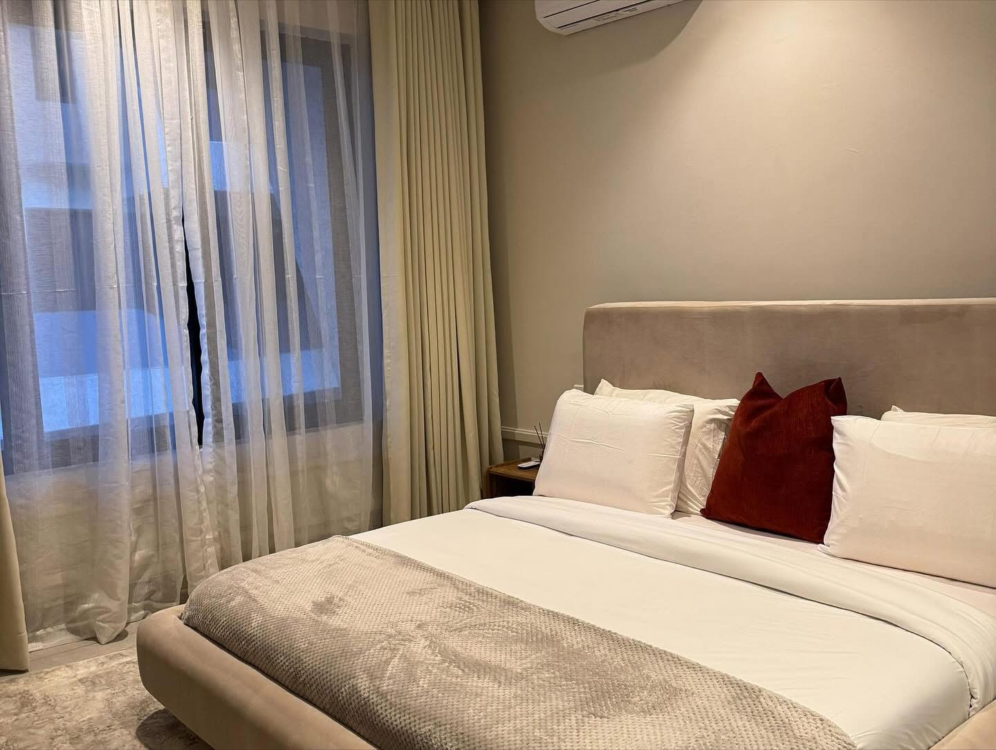 4bedroon well furished