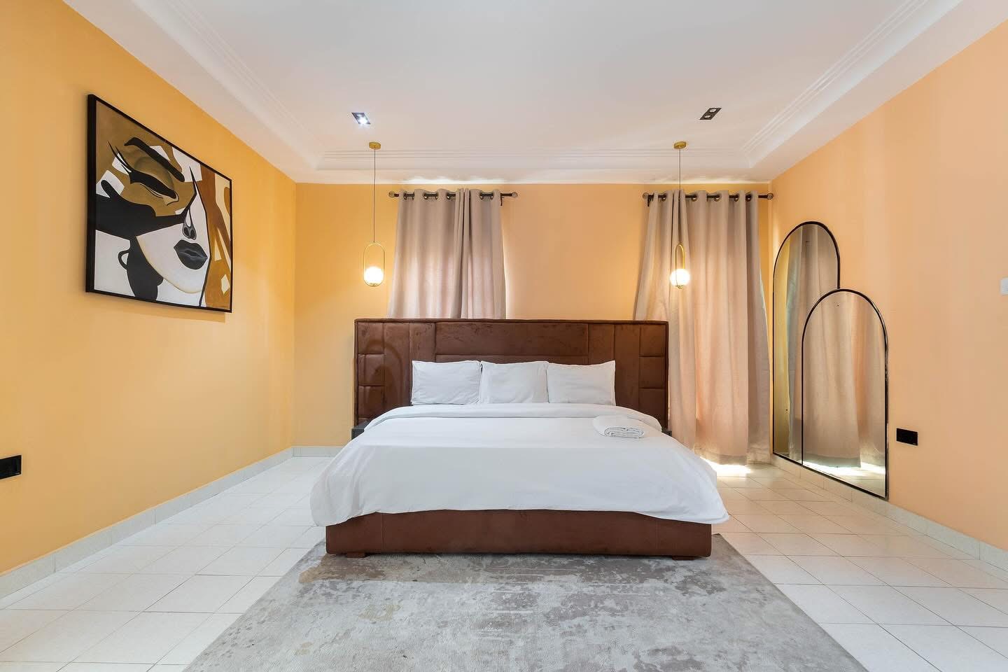 Aurora’s apartment