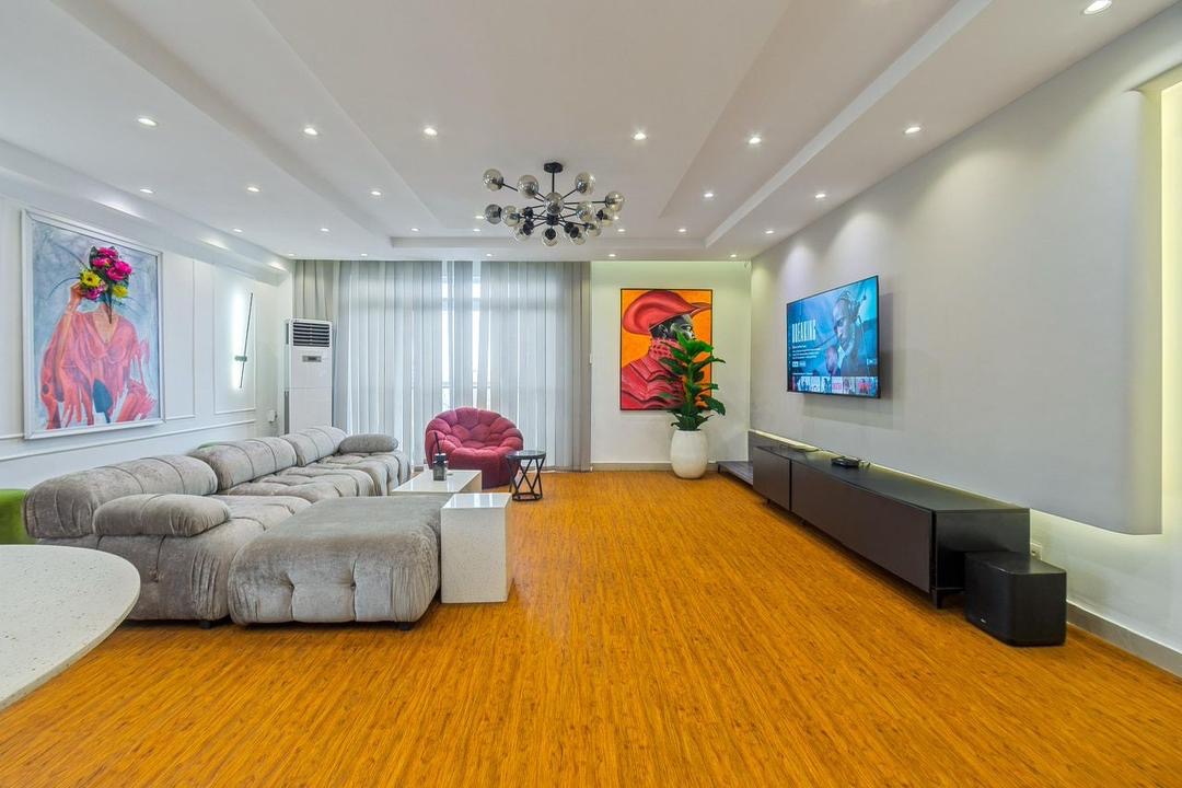 3 bedroom waterfront(3rd floor)