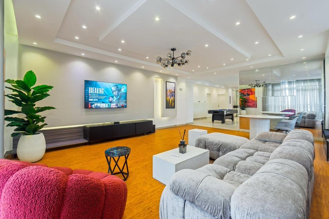 3 bedroom waterfront(3rd floor)