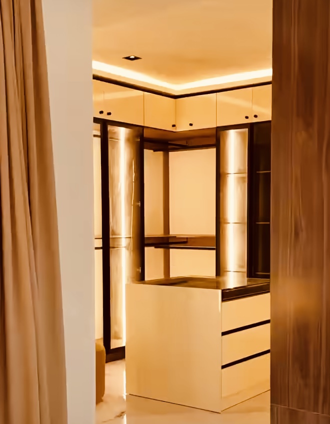 Triplex private bedroom