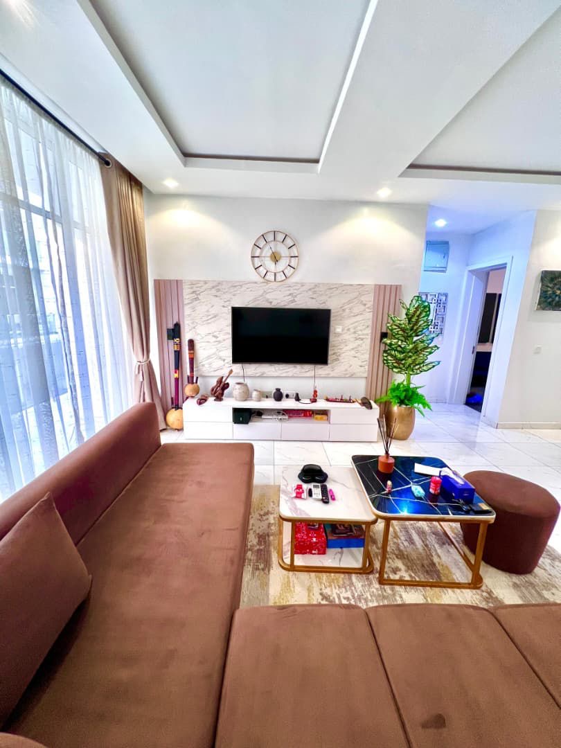 One bedroom in ologolo