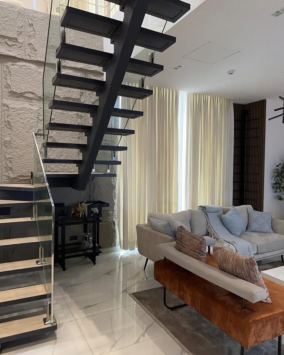 Luxury and spacious three apartment