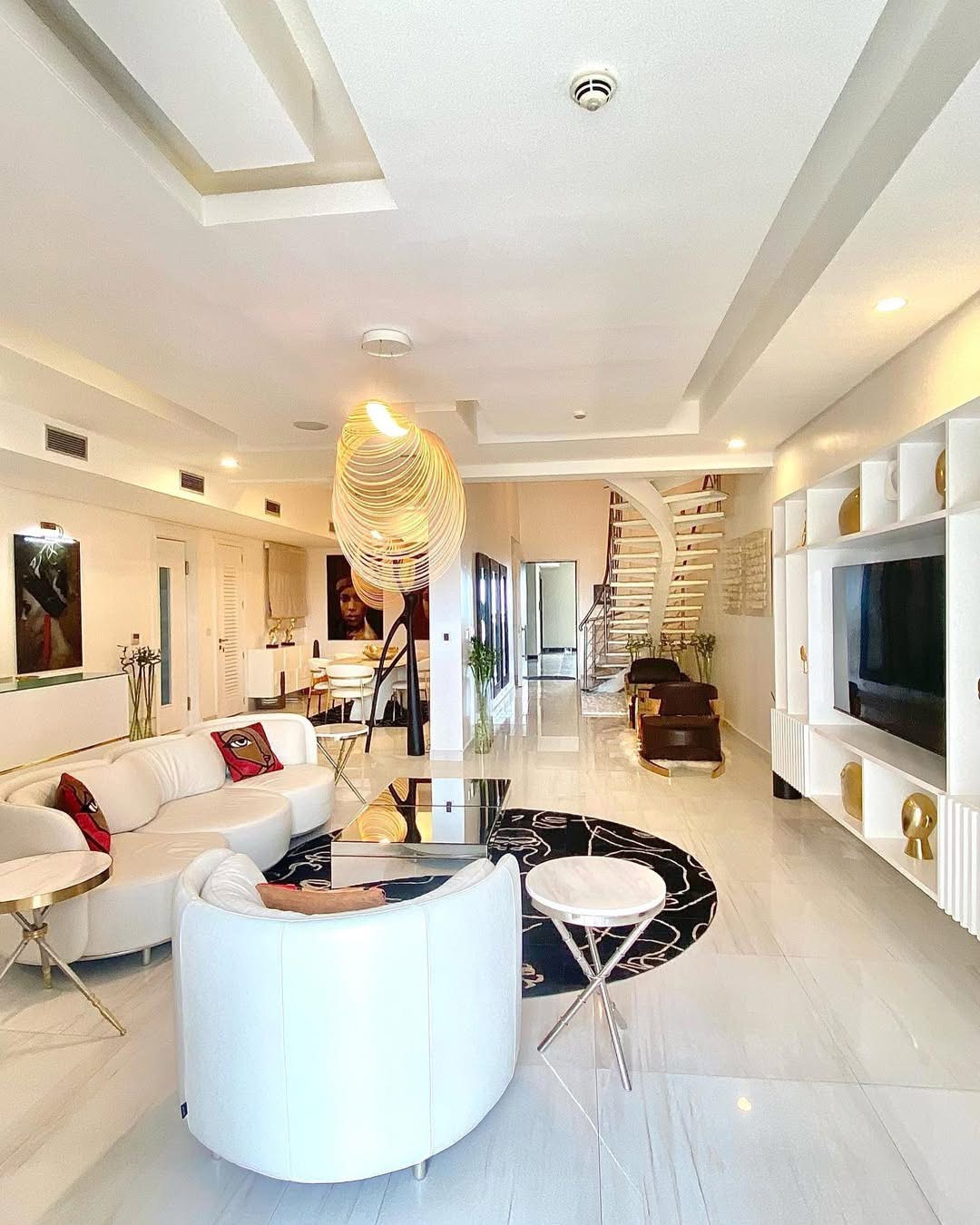 Bedroom maisonette 5th floor