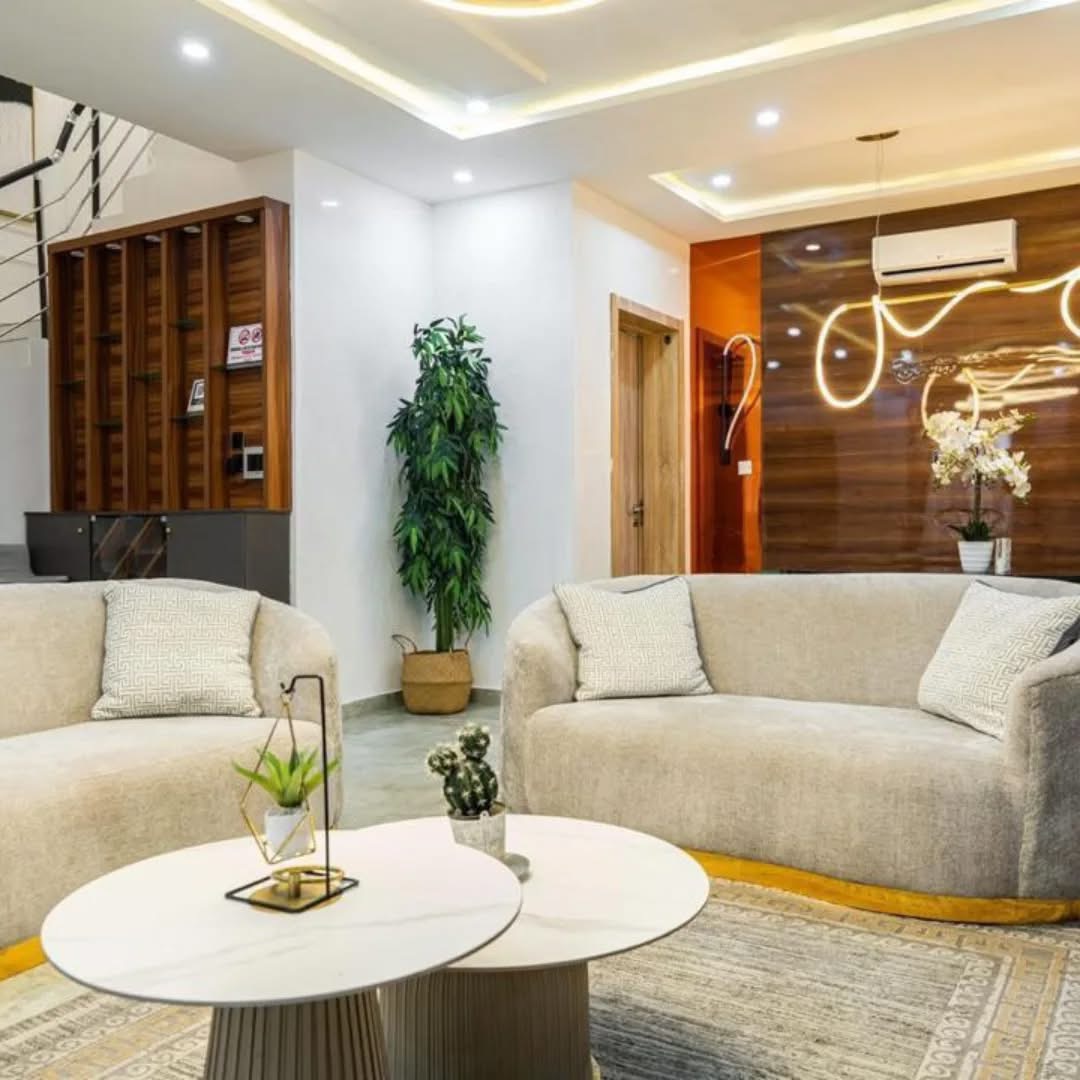 Luxury three bedroom with beach view