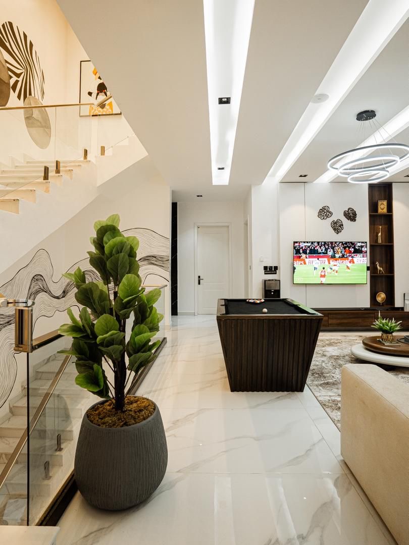 5bedroom Triplex(self compound) Apartment