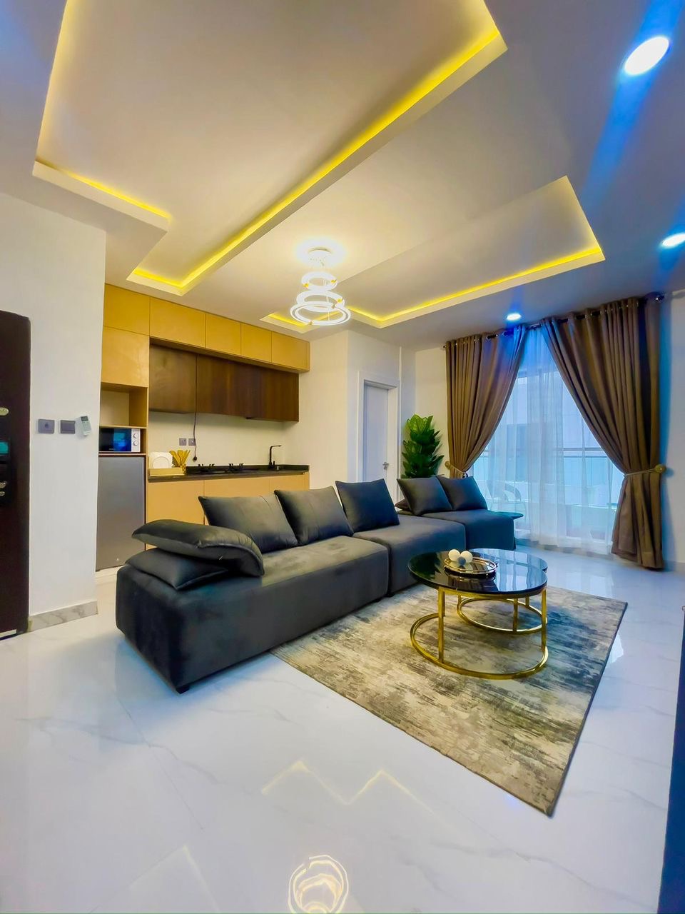 1 bedroom apartment with double balcony