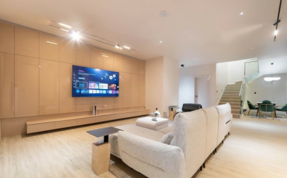 Luxurious self compound