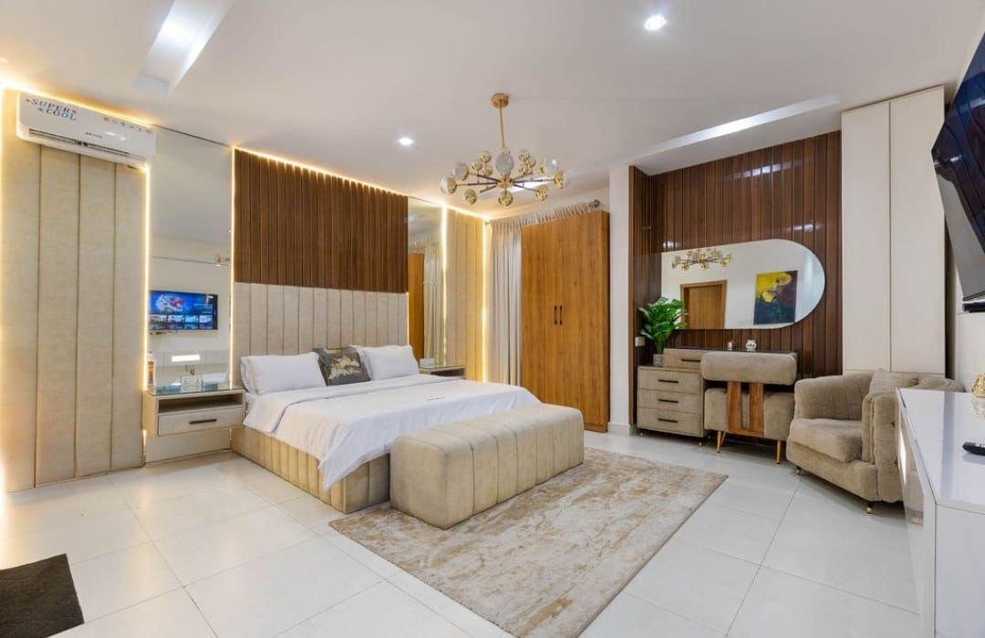 2 bedroom stylishly furnished apartment