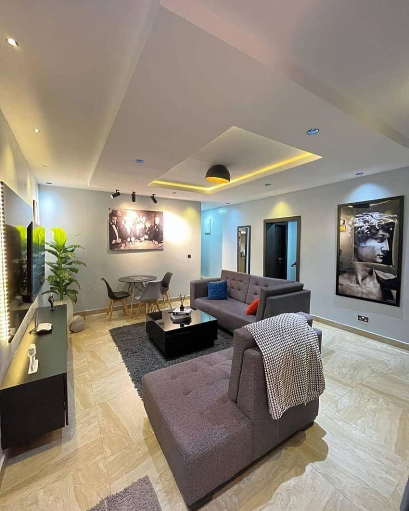 Affordable 2 bedroom with rooftop