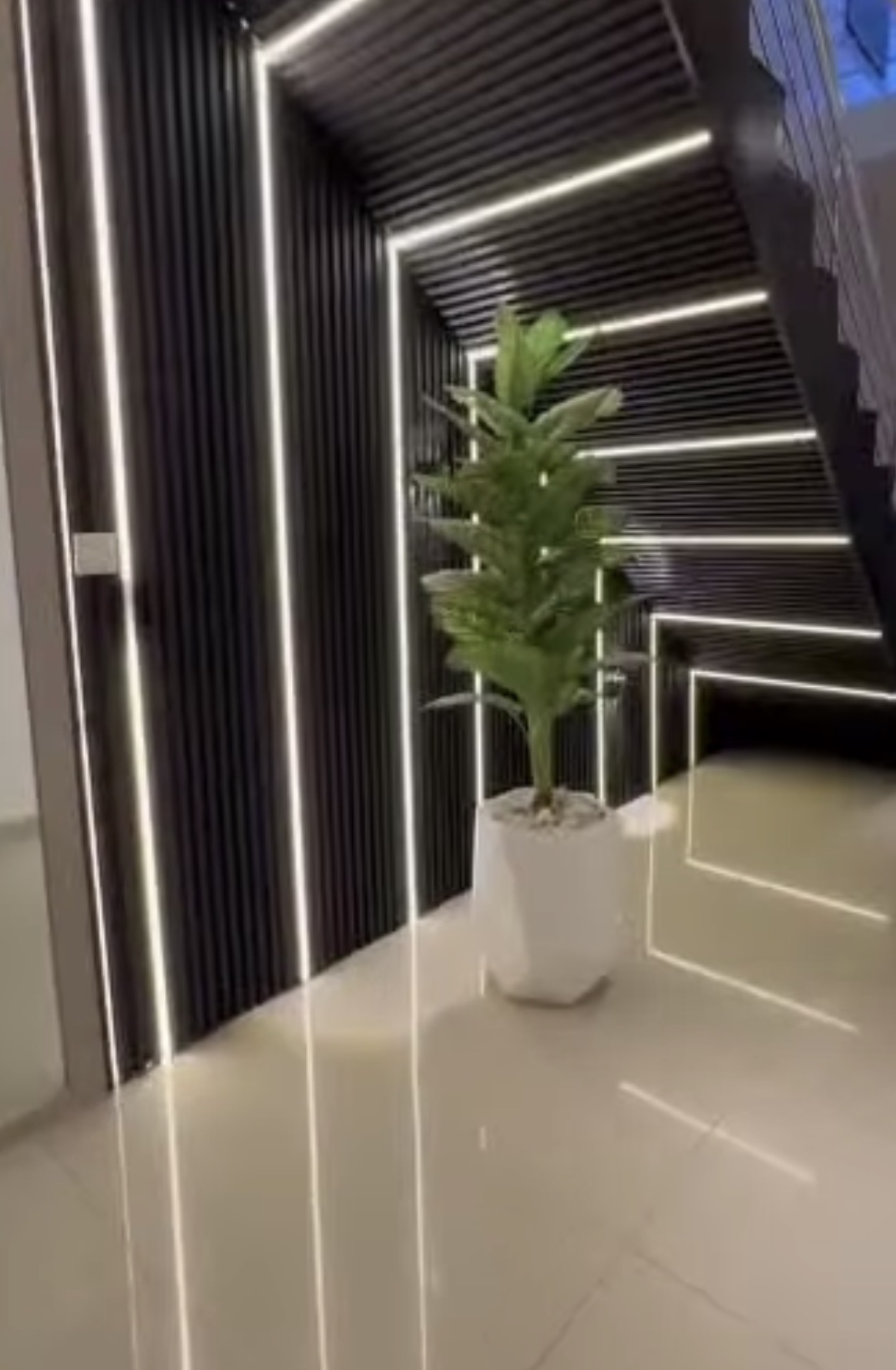 Luxury 4 bedroom maisonette