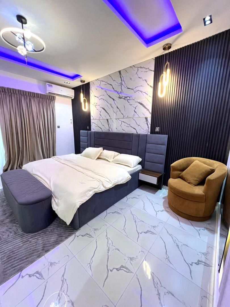 THREE BEDROOM TERRACE APARTMENT